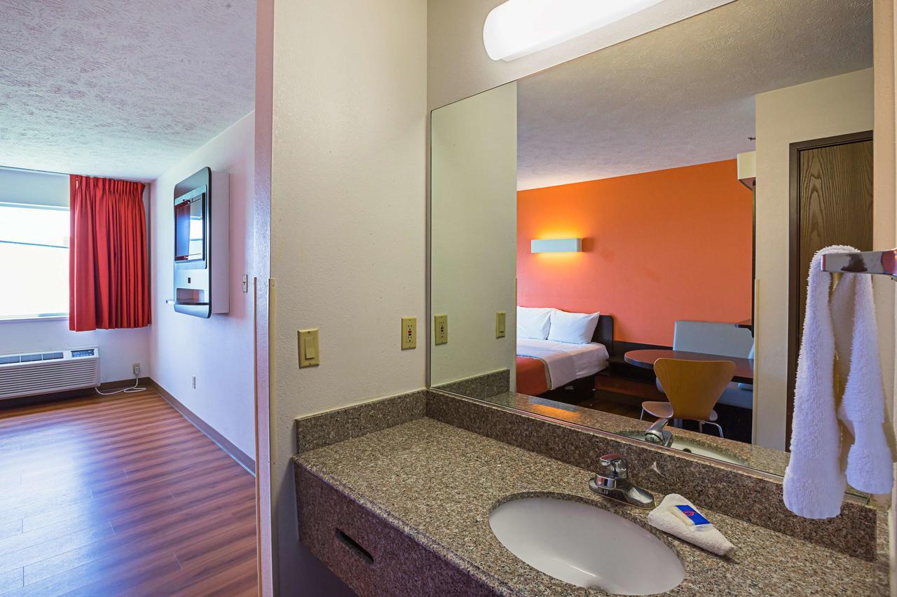 Motel 6 Omaha - Iat West Εξωτερικό φωτογραφία