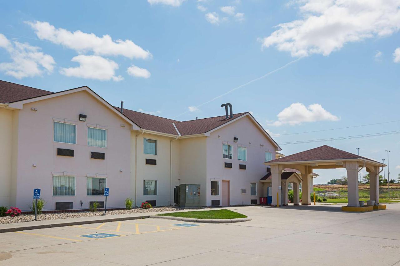 Motel 6 Omaha - Iat West Εξωτερικό φωτογραφία